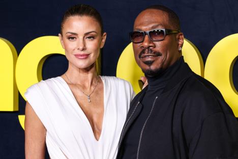 Edi Marfi je od 2012. godine u vezi sa glumicom Pejdž Bučer