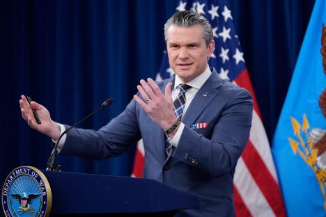 dinko07 AP Manuel Balce Ceneta.jpg