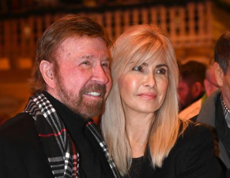 Čak Noris, Đina Noris