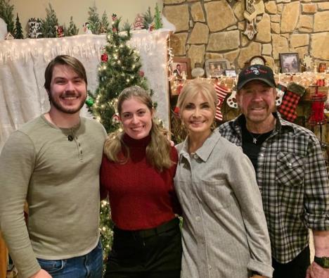 Čak Noris sa porodicom