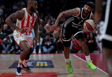 Karlik Džons i Kodi Miler Mekintajer