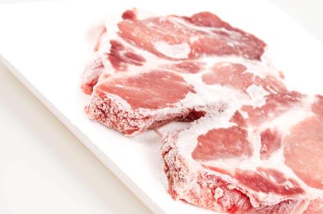 Smrznute šnicle na tacni