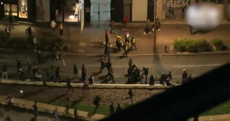 2026-03-24 10_44_31-HAOS NA ULICAMA 15. MARTA_ Najbrutalniji snimci sukoba i blokada koje niste vide.jpg