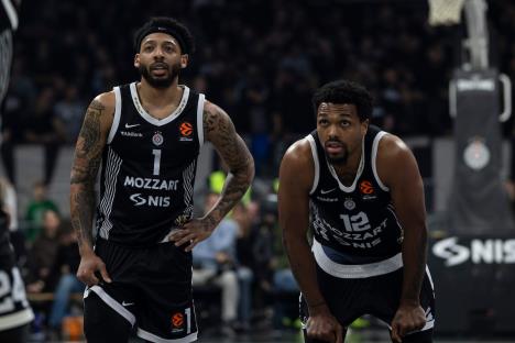Karlik Džons i Sterling Braun na meču Partizan - Asvel