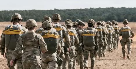 američki padobranci 82. vazdušno-desantna divizija.jpg