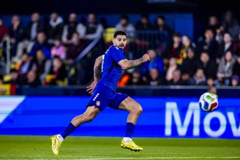 Težak je posao pred Veljkom Paunovićem