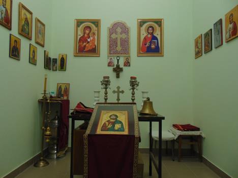 FOTO UIKS, kapela Pokrov Presvete Bogorodice u KPZ za zene u Pozarevcu.JPG