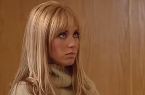 Mia Koluči, Rebelde, Anai