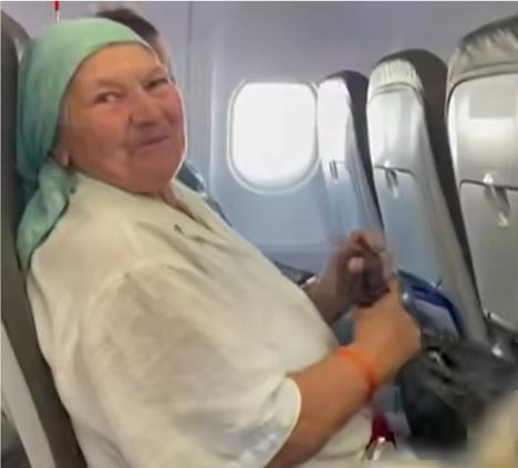 Unuka platila baki prvo letovanje i let avionom