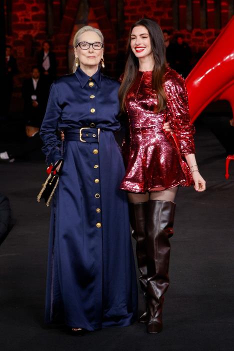 En Hatavej, Meril Strip