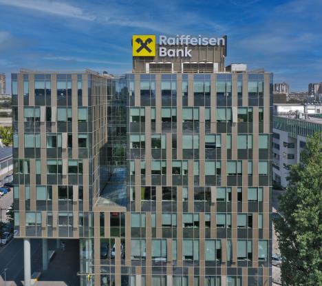 raiffeisen-banka-front.JPG