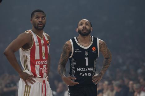 Džered Batler i Karlik Džouns