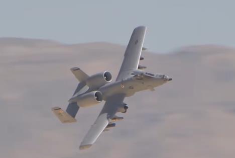 A-10 avion A-10.jpg