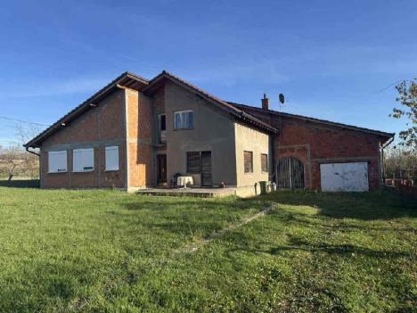 Kuća na Glumčevom brdu (5).jpg