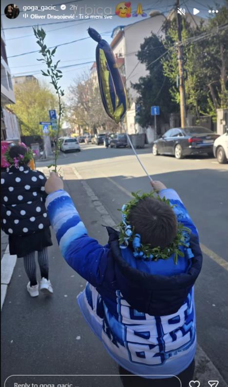 Goga Gačić sa decom