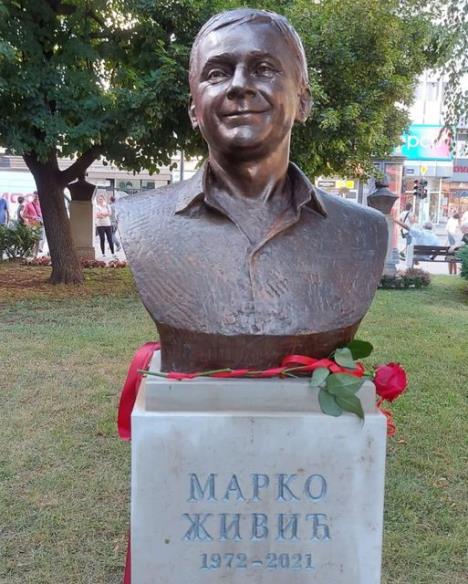 Marko Živić, bista u Kruševcu.jpg