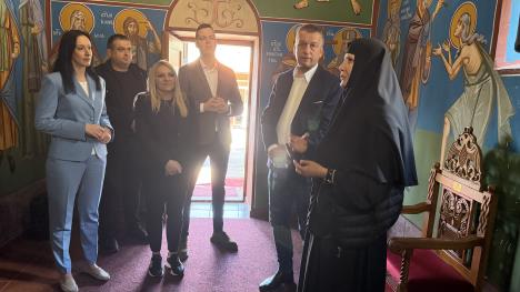 Jelena Žarić Kovačević u crkvi u Babušnici