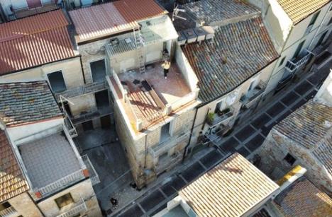 Sicilija, kuća za 1e