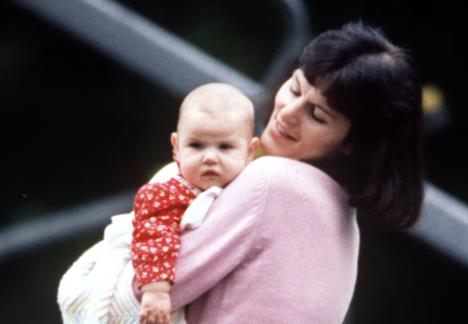 Surogat majka i sudski spor oko starateljstva nad detetom poznatim kao bebe M (3).png