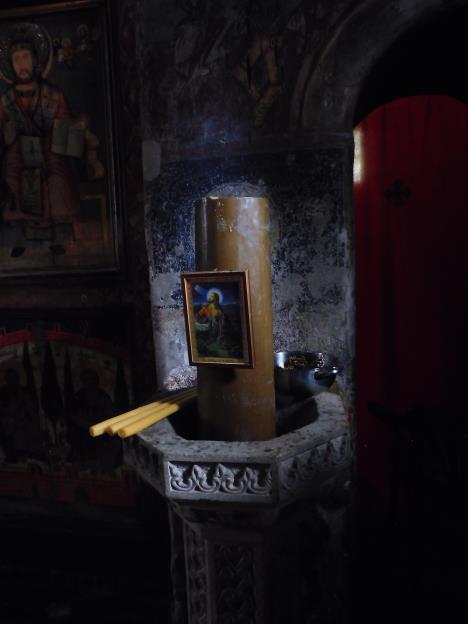 TRONOŠA - Ratarska  sveća od prošle godine.JPG