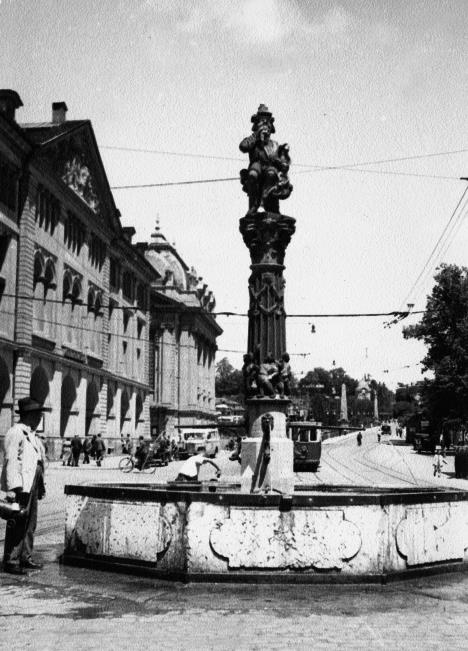 Fontana koja jede decu