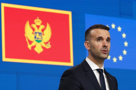 Milojko01 EPA Olivier Matthys.jpg