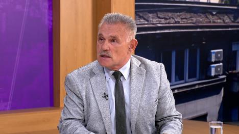 Sequence 01.00_12_35_00.Still003.jpg