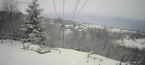 Sneg na Vlasinskom jezeru