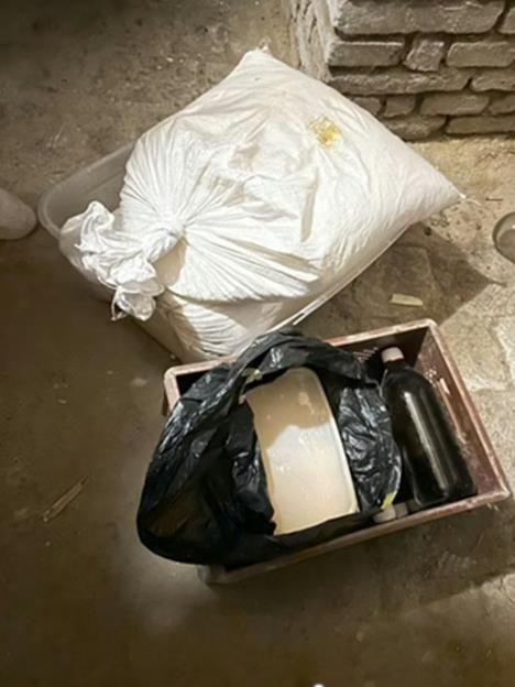 41f663d8-dc9b-40fe-8561-eb4bf7253a88 copy.jpg