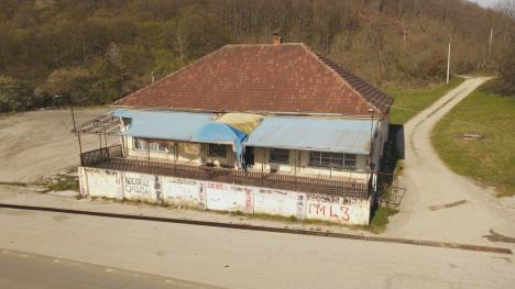 1776081021gornji-milanovac-sofer-kafana-fotorina (6).jpg