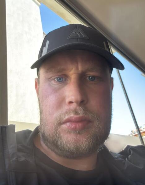 Džon Denton ostao bez zuba u Turskoj (6).png