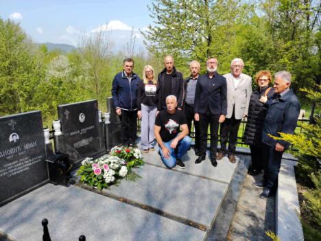 LOZNICA - Sećanje Foto SUBNOR Loznica.jpg