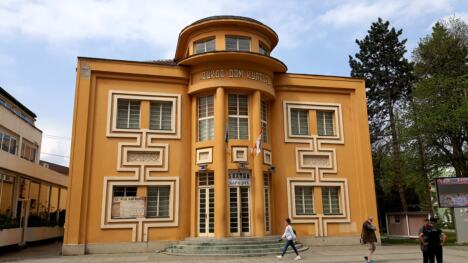 LOZNICA - Sedam dana pozorišta u Vukovom domu kulture.jpg