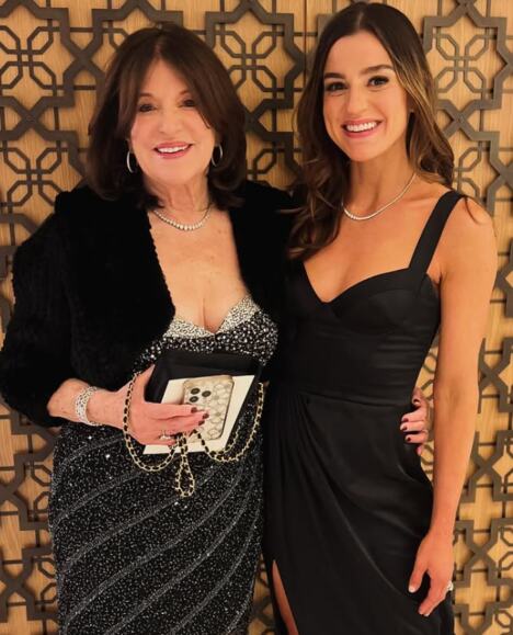 Džil Brand je prva beba rođena uz pomoć surogat majčinstva sa majkom Sendi