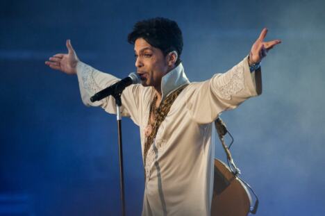 Prins Rodžer Nelson na sceni