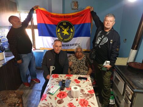 Članovi Udruženja veterana organa bezbednosti i vojne policije Srbije i bivši pripadnici 52.bVP u rodnom mestu Desimira Deska Selimovića