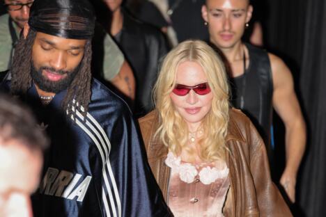 Madona sa dečkom u gej klubu