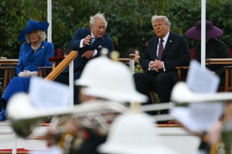 Donald Tramp, kralj Čarls