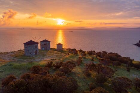 Bozdžada vetrenjača.jpg