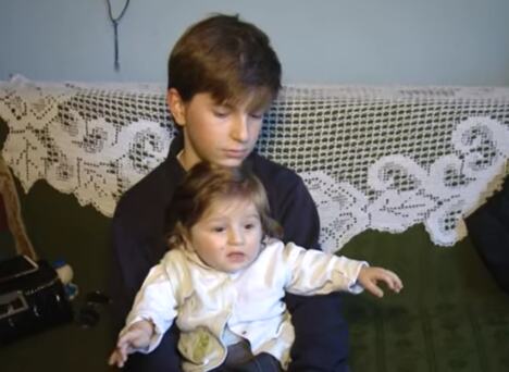 Dragiša Trujić i Zana Isufi i njihova porodica