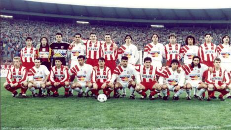 Fudbaleri Crvene zvezde i Olimpijakosa 1994. na Marakani