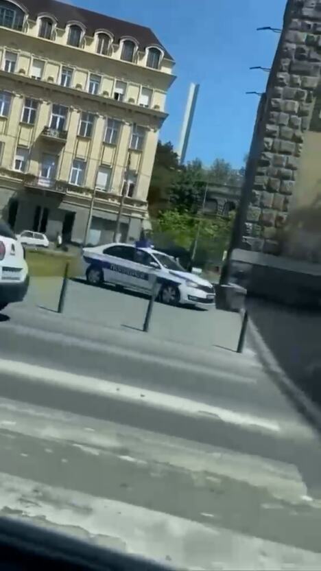 Telo ispred Brankovog mosta (3).jpg