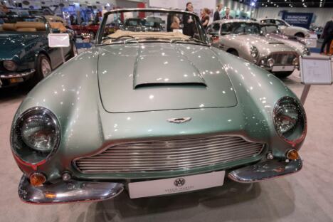 Aston Martin DB6 MkII Volante