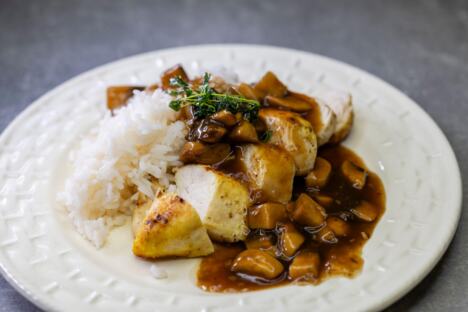 Recept za piletinu sa šampinjonima i pirinčem