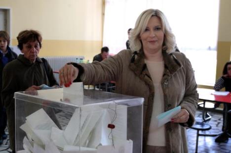 zorana-mihajlovic-glasanje.jpg
