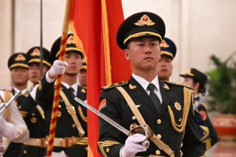 Veoma sam srećan što sam zajedno sa delegacijom danas u Pekingu. Hvala na veličanstvenom dočeku(13).jpg