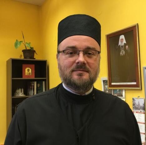 svestenik dejan krstic.jpg
