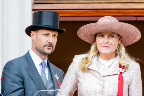 Princ Hakon i princeza Mete-Marit na kraljevskom događaju u Norveškoj