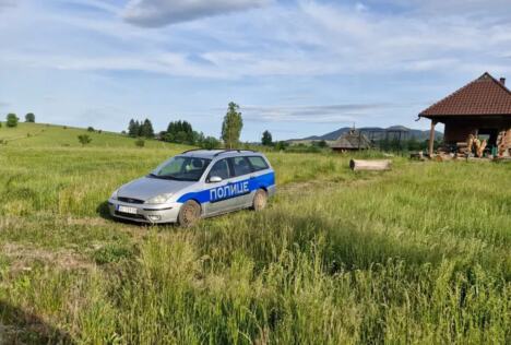 Izrađujem police 1 copy.jpg