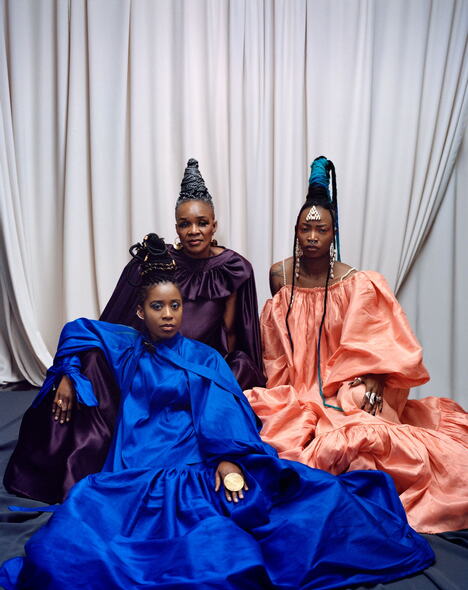 Les Amazones d'Afrique foto Karen Paulina Biswell.jpg